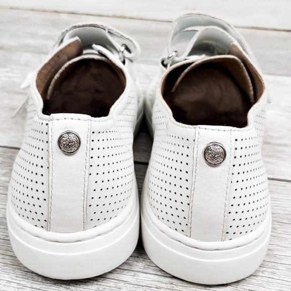 VINCE CAMUTO BRINDY WM 6LEATHER DBL STRAP SNEAKERS - Picture 5 of 10